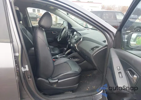 2015 Hyundai Tucson Se from USA, damaged, VIN KM8JUCAGXFU975284